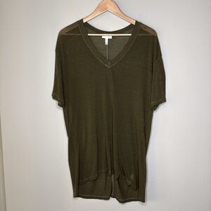 Leith Nordstrom Oversized Short Sleeve V-Neck Tee Shirt in Olive Size Medium
